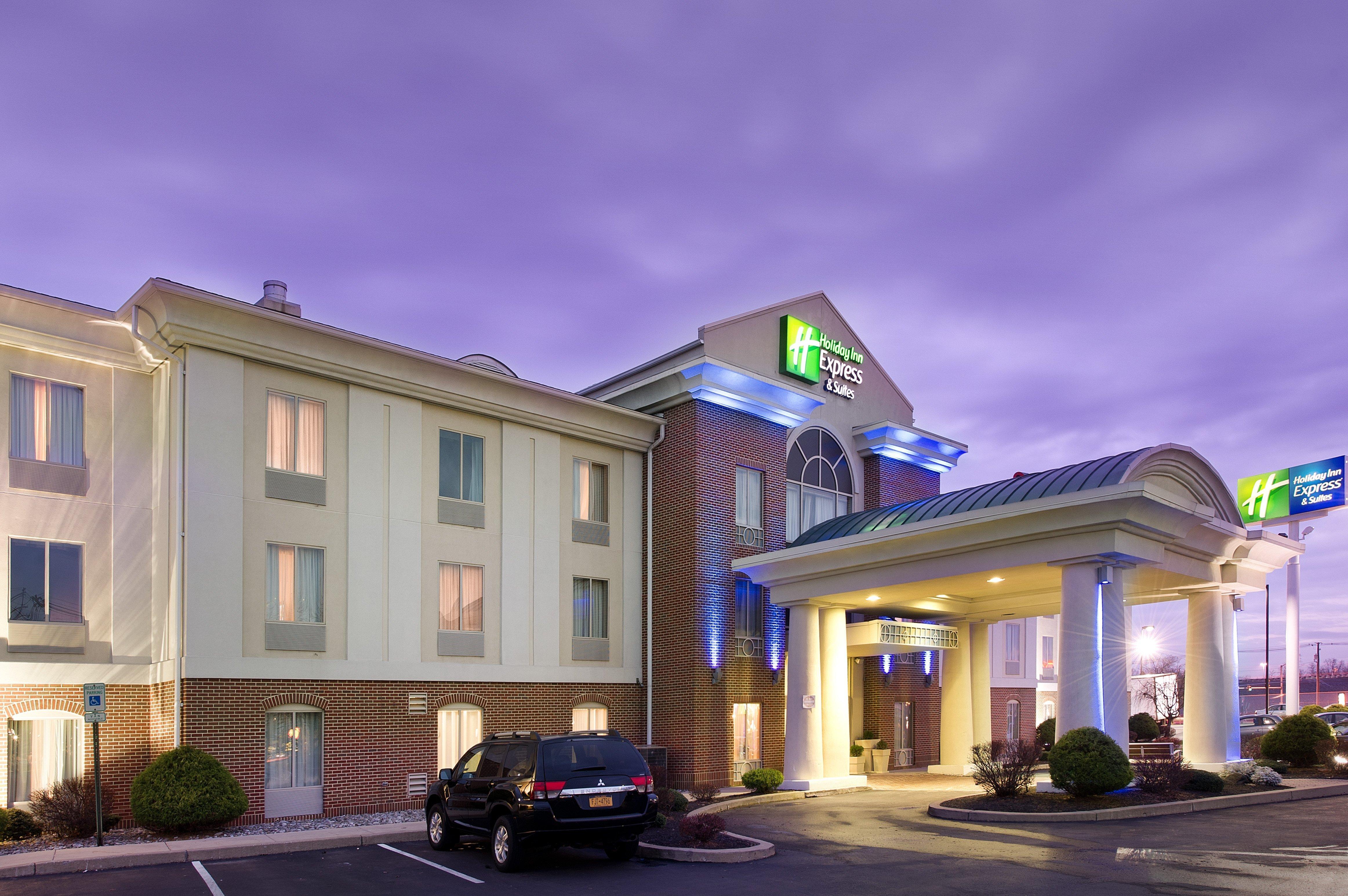 Holiday Inn Express & Suites By Ihg Chambersburg, An Ihg Hotel Exterior photo